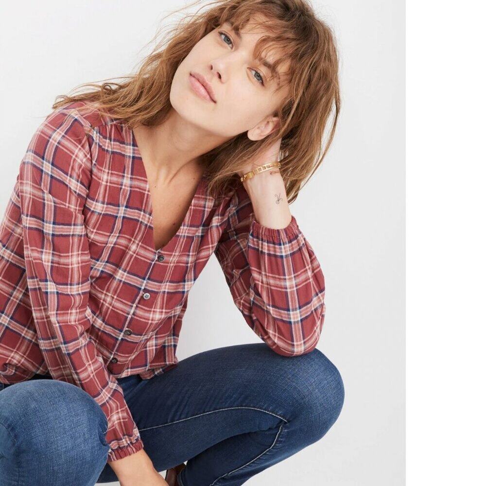 Madewell V-Neck Button-Down Shirt in Stratfield Plaid